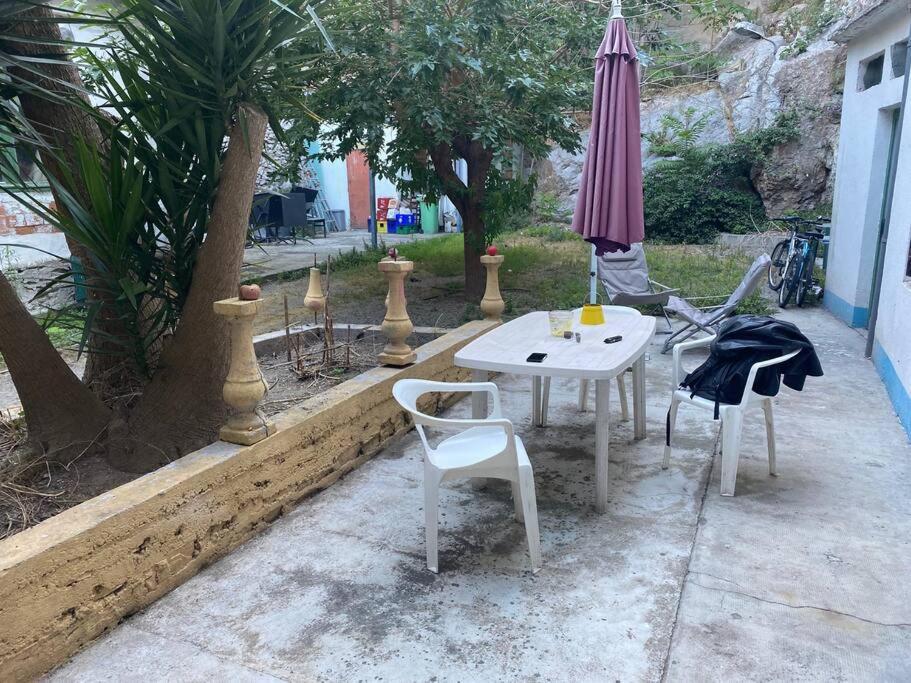 Appt 4 Pers Avec Jardin Ombrage En Centre Ville De Sete Bagian luar foto